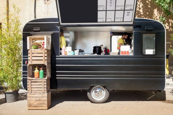 camion pizza food truck équipé pour cuisson